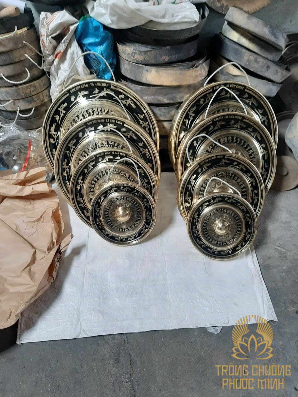 Cho thuê cồng chiêng