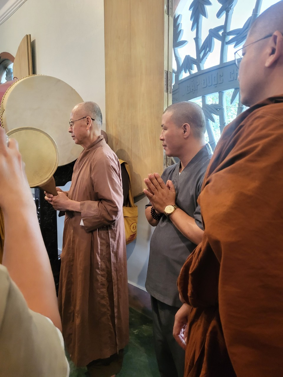 su phụ huyền diệu khai trống