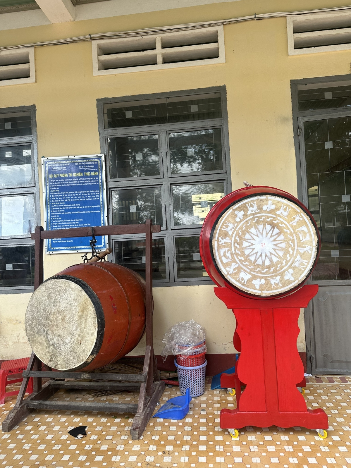 Trống trường tiểu học giá tốt