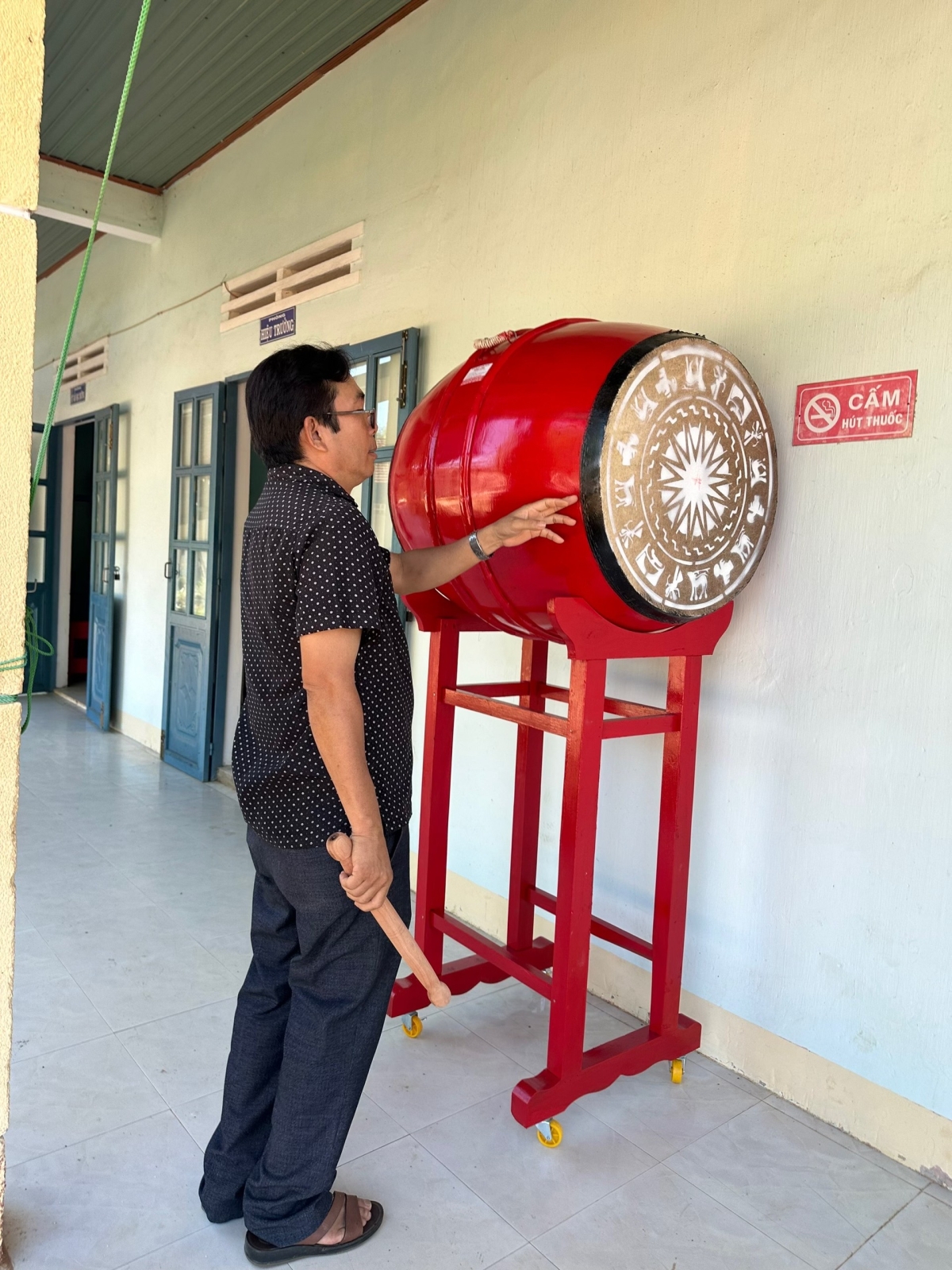 Cơ sở sản xuất trống trường học