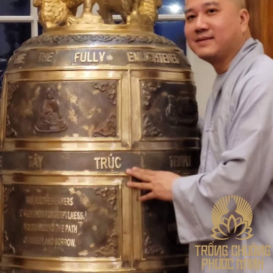 Mẫu Đại Hồng Chung 300kg giao tại Tây Trúc (Canada)